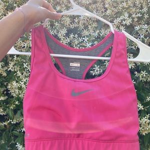 Nike Pro sports bra w no padding ( little stain )